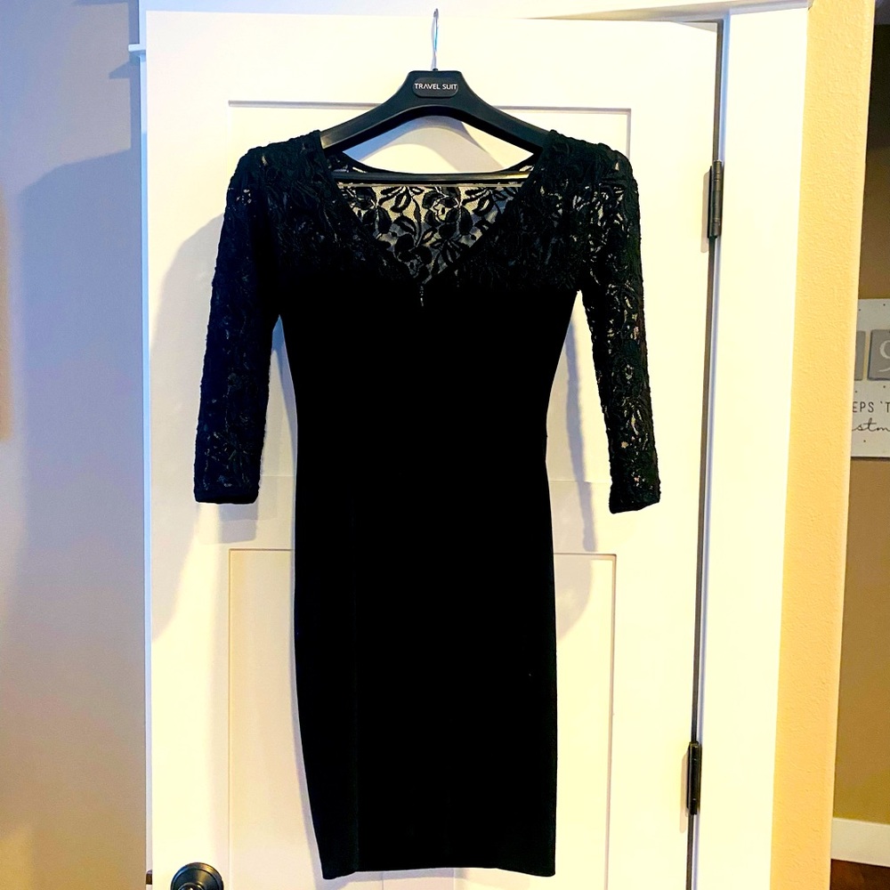 Black dress in size 6 petite.